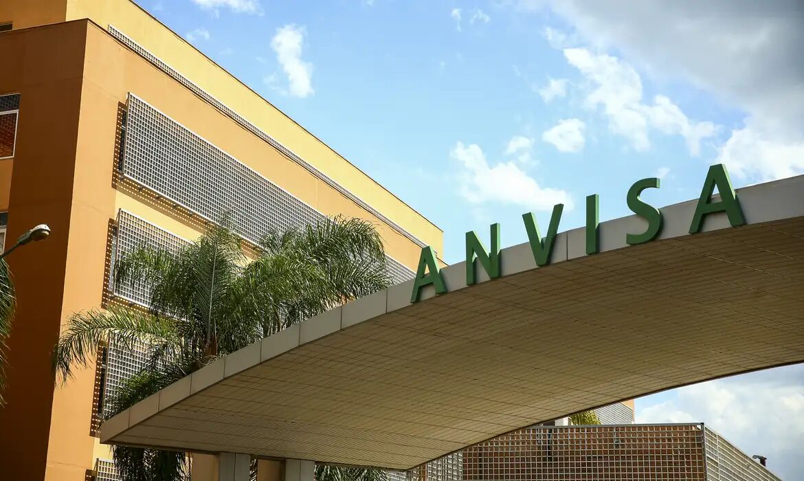 Anvisa alerta para venda irregular de tirzepatida em pó na internet