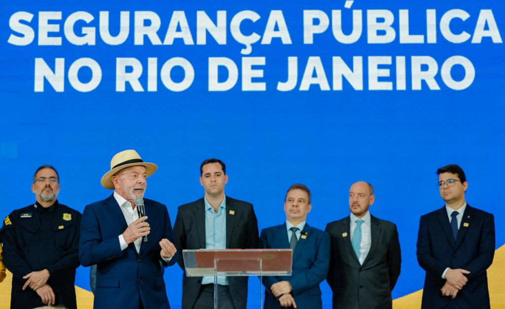 Lula rejeita chamar facções de terroristas e diz que 8 de Janeiro foi “terrorismo de Estado”