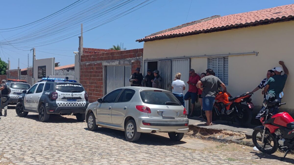 Homem é morto com tiro na cabeça dentro de residência em Mossoró