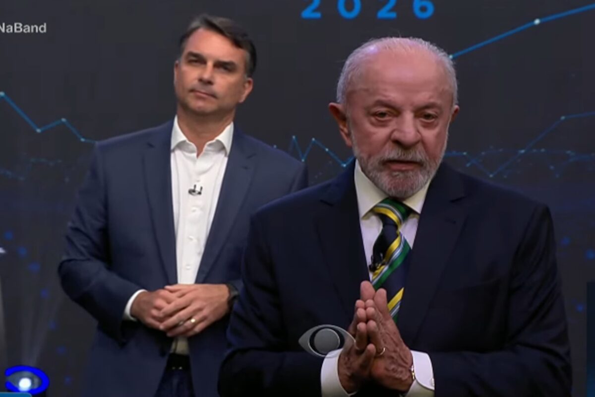 Lula diz ter ficado "incomodado" ao participar de "debate com miliciano"