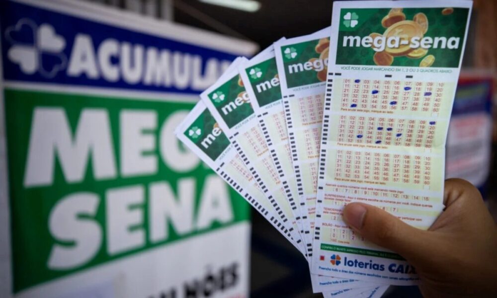 Mega-Sena sorteia prêmio de R$ 230 milhões neste sábado (24/10)