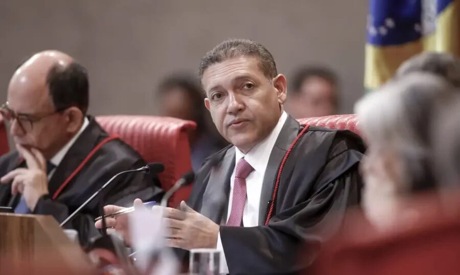 Nunes Marques determina reativação do canal 'Exército do Lula'