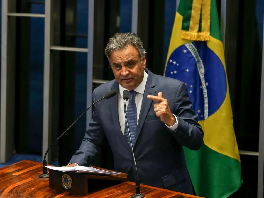 Objetivo é fazer reforma política com transição em 2030 para implementar em 2034, diz Aécio
