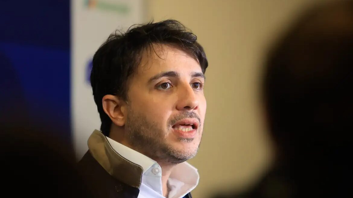 Renan Santos afirma que não houve fraude na eleição e diz que PT fez campanha “colossal”